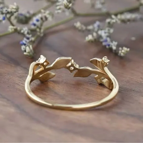 Gorgeous Branch Leaf Ring Cubic Zirconia size 7 - Picture 5 of 6